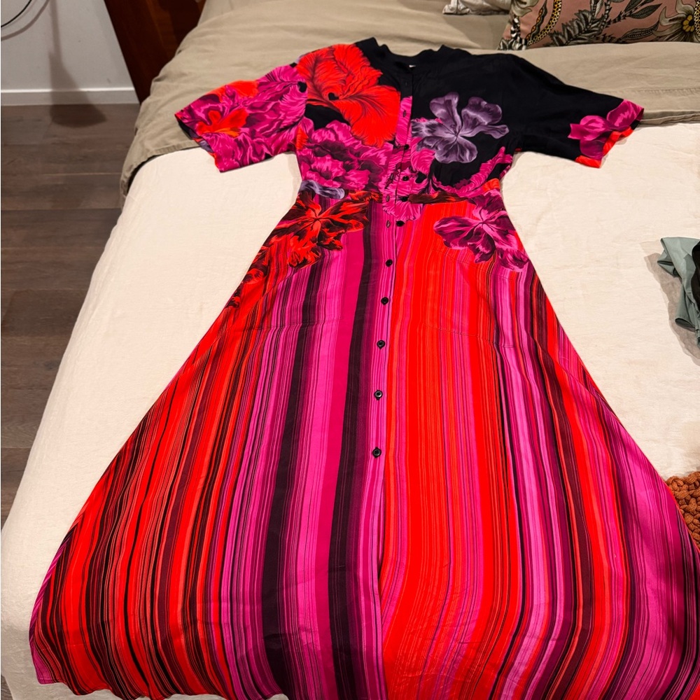 Vibrant Floral Maxi Dress in Black and Pink